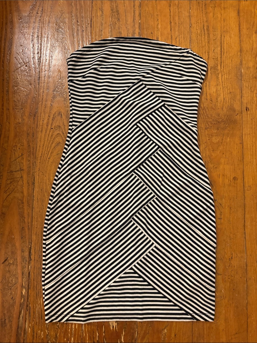 Charlotte Russe Black and White Strapless Chevron Stripe Dress